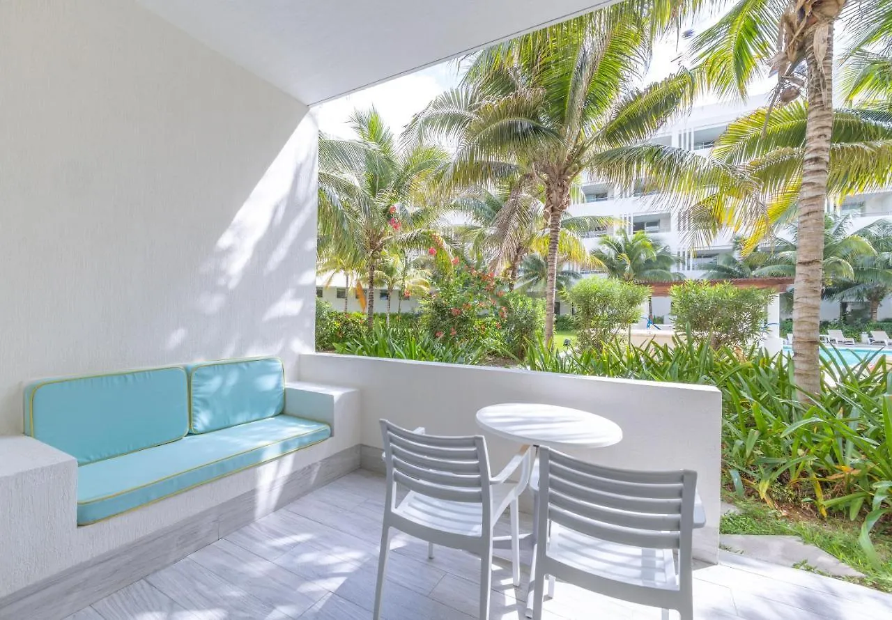 Izla Beach Front Hotel Isla Mujeres