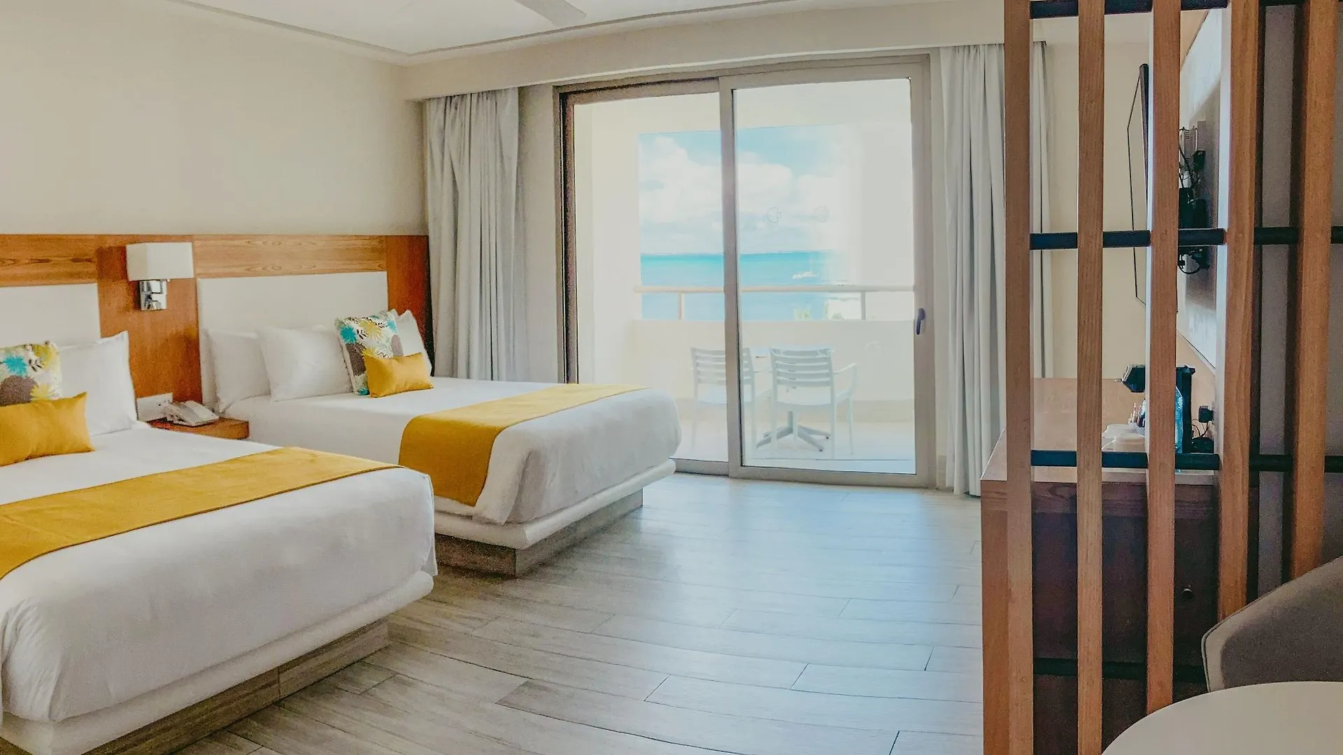 Izla Beach Front Hotel Isla Mujeres México