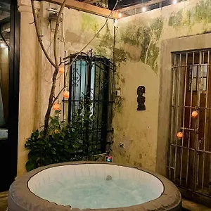 House Dzalbay Santa Lucia With Hot Tub , Mérida México